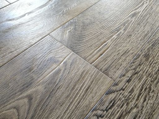 Tradition Deluxe Engineered Oak Flooring, Rustic, Distressed, 220x15x2200mm Image 2